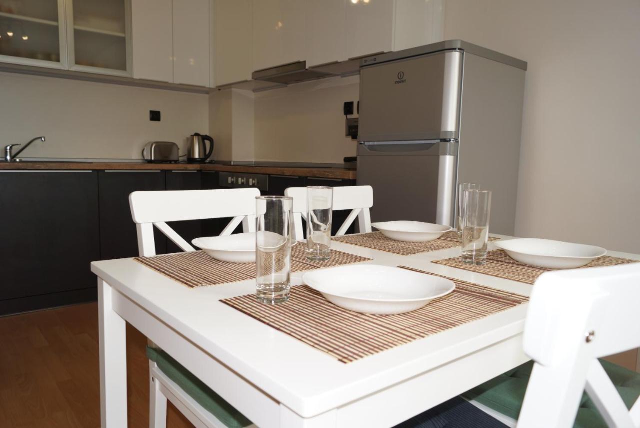 Spacious 2Bdr - Free Parking - Walk Everywhere - 300 Mbps Wifi Varna Exterior foto