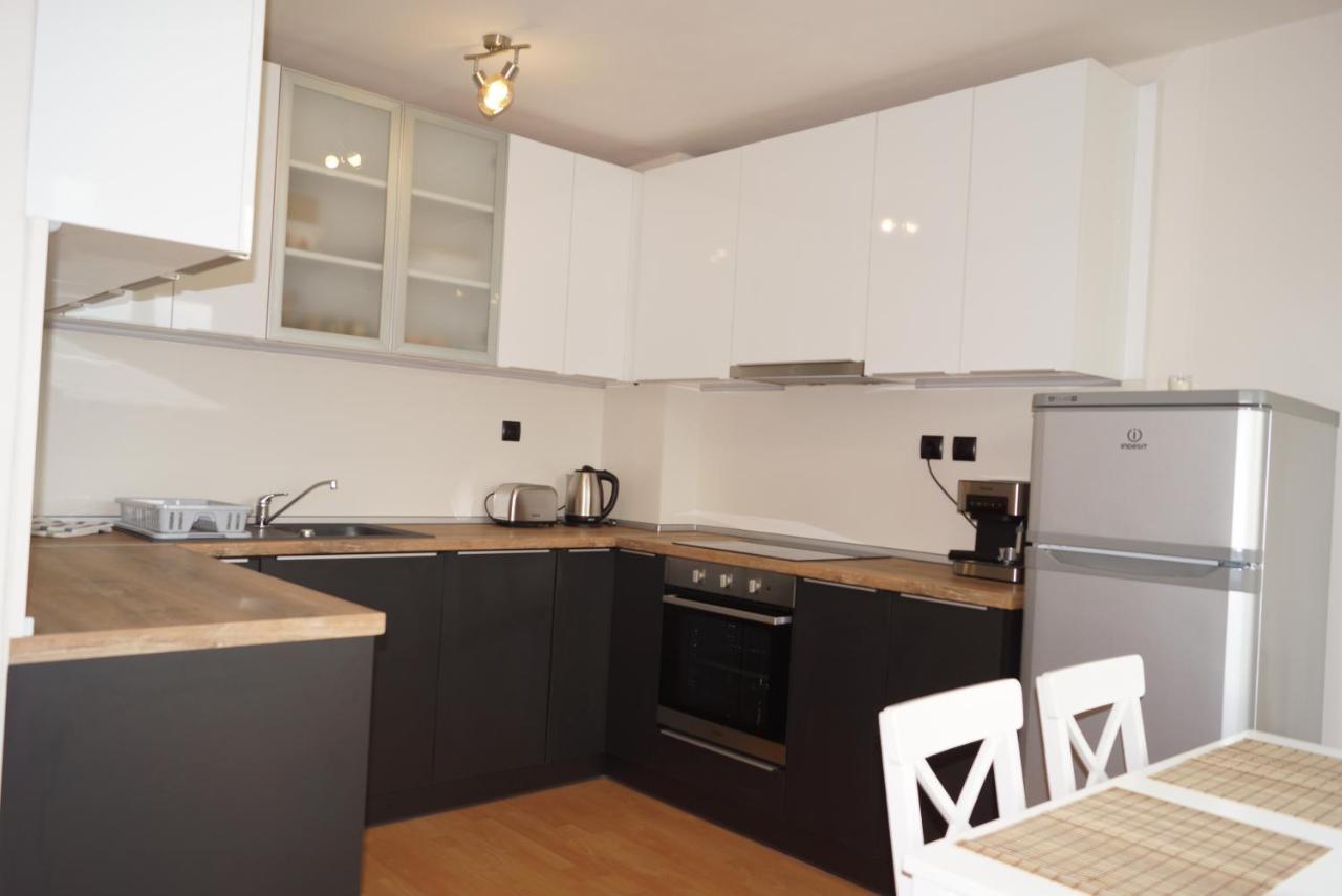 Spacious 2Bdr - Free Parking - Walk Everywhere - 300 Mbps Wifi Varna Exterior foto